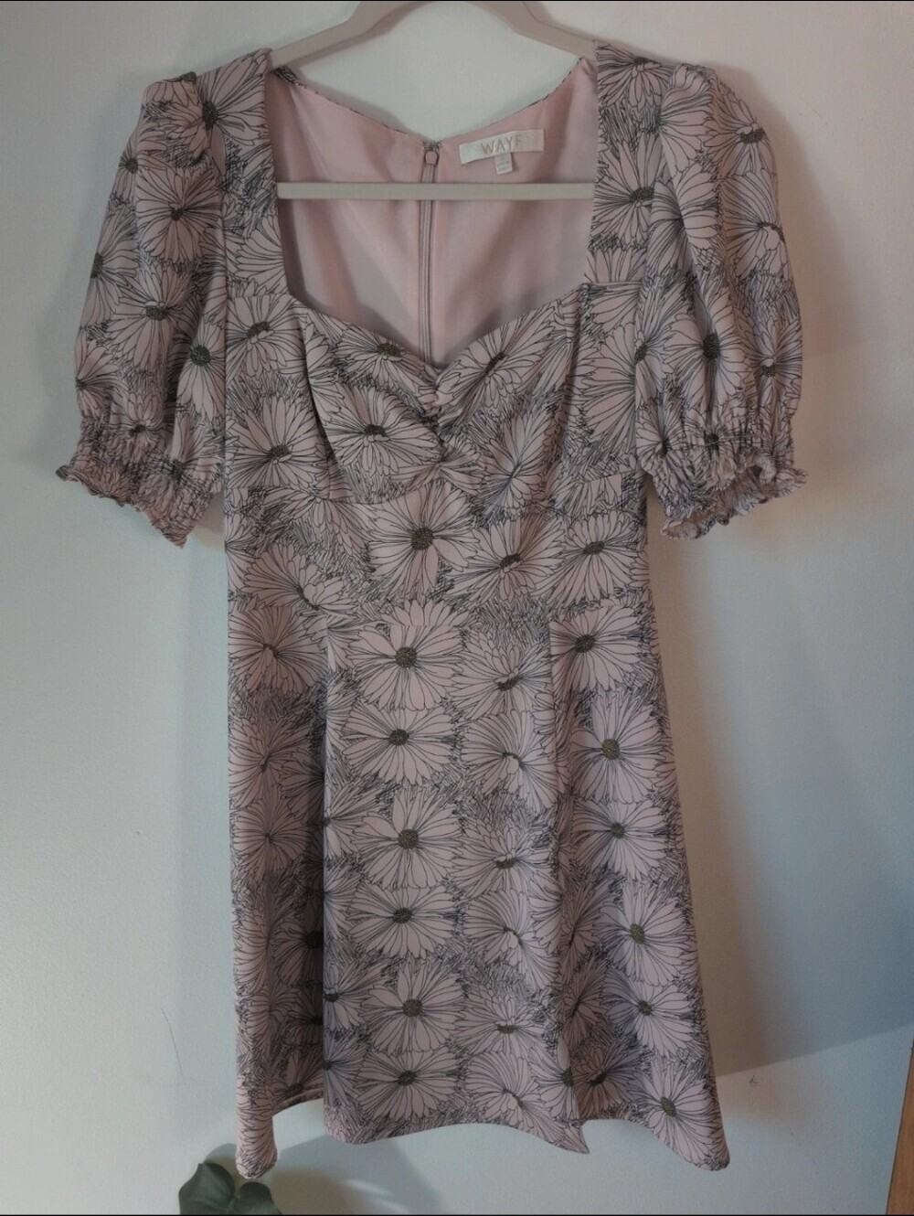 WAYF Beatrix Daisy Floral Short Sleeve Mini Dress small